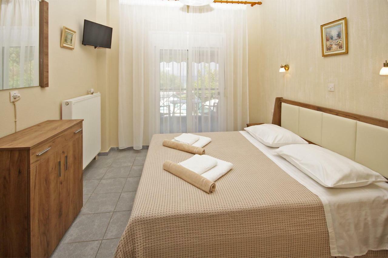 Funbeach Rooms Neos Marmaras Exterior photo